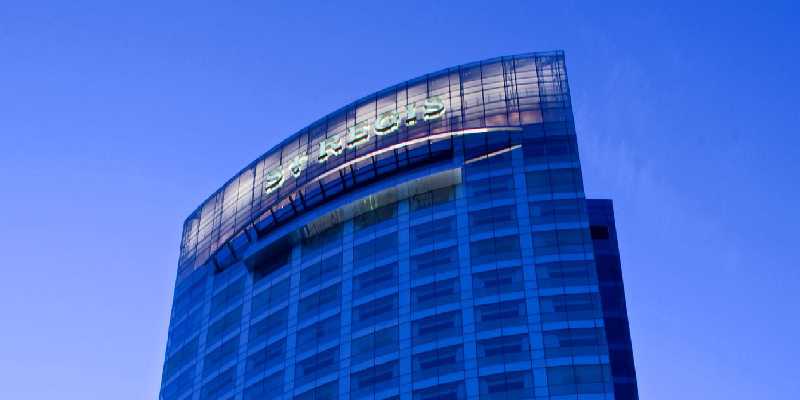 stregis-01